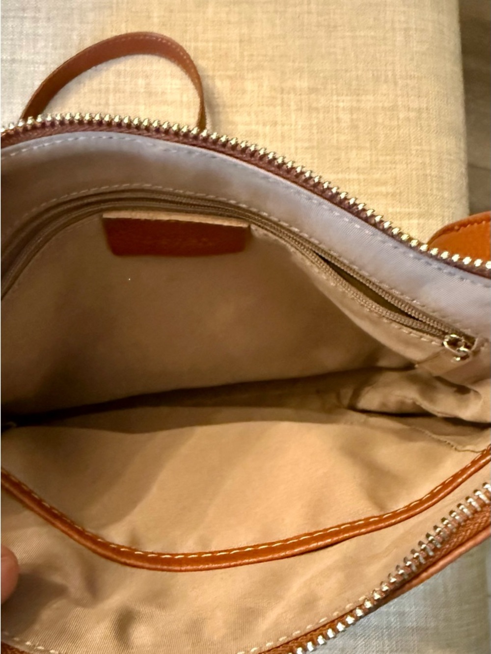 Befen Anti-Theft Leather Crossbody Bag in Cognac - - Picture 5 of 8